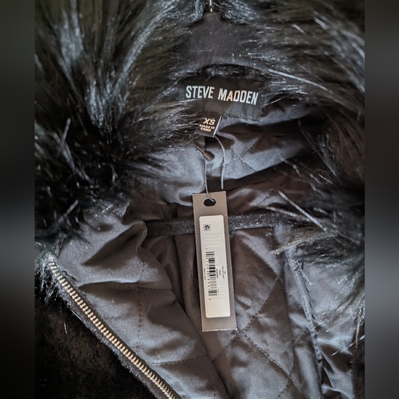 SOLD*****Steve Maddens Sylvia coat soft fur zip up with pockets!  NWT XS - Picture 8 of 13